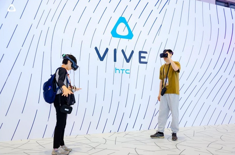 大空間VR行走沉浸劇場