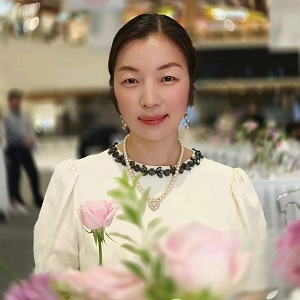 肖靈艷 丹麥湖南總商會會長，環(huán)球木蘭元宇宙協(xié)會主理人