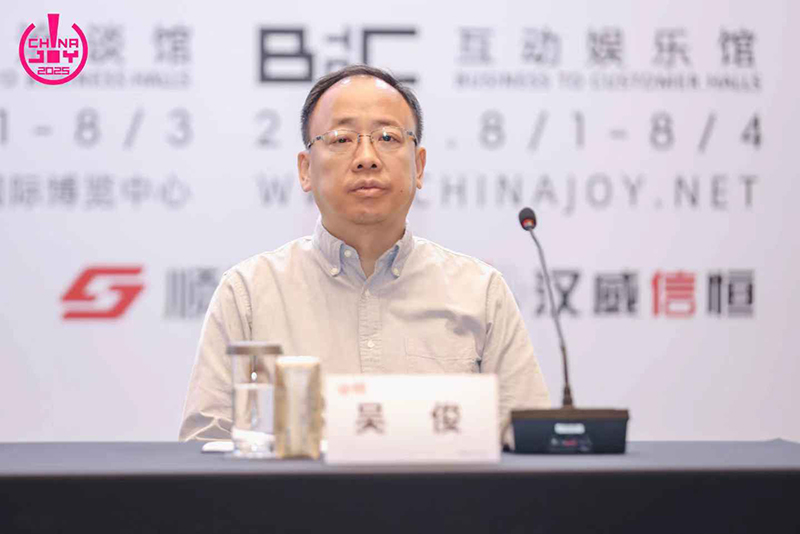 上海市浦東新區(qū)區(qū)委宣傳部副部長、文體旅游局副局長 吳俊