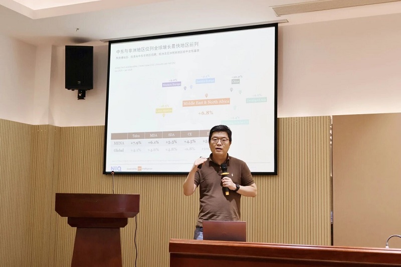 GfK中國科技事業(yè)群總經(jīng)理 ?白帆