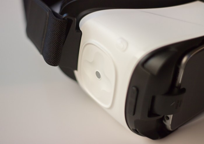 消費(fèi)版Gear VR