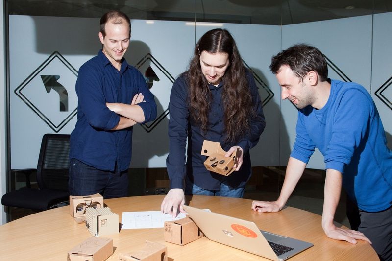 圖： Andrew Nartker、Leandro Gracia Gil 和 David Coz