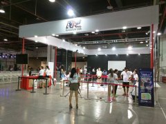 3-160Q2124U3F0.jpg